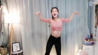 国产美女跳舞片段视频,国产美女惊艳演绎传统与现代交融的舞蹈风采