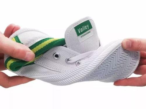 国产鞋不防滑怎么办视频,国产鞋防滑问题解析及解决方案