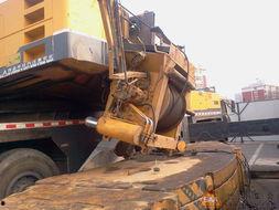 国产起重机翻车事故视频,国产起重机翻车事故现场直击